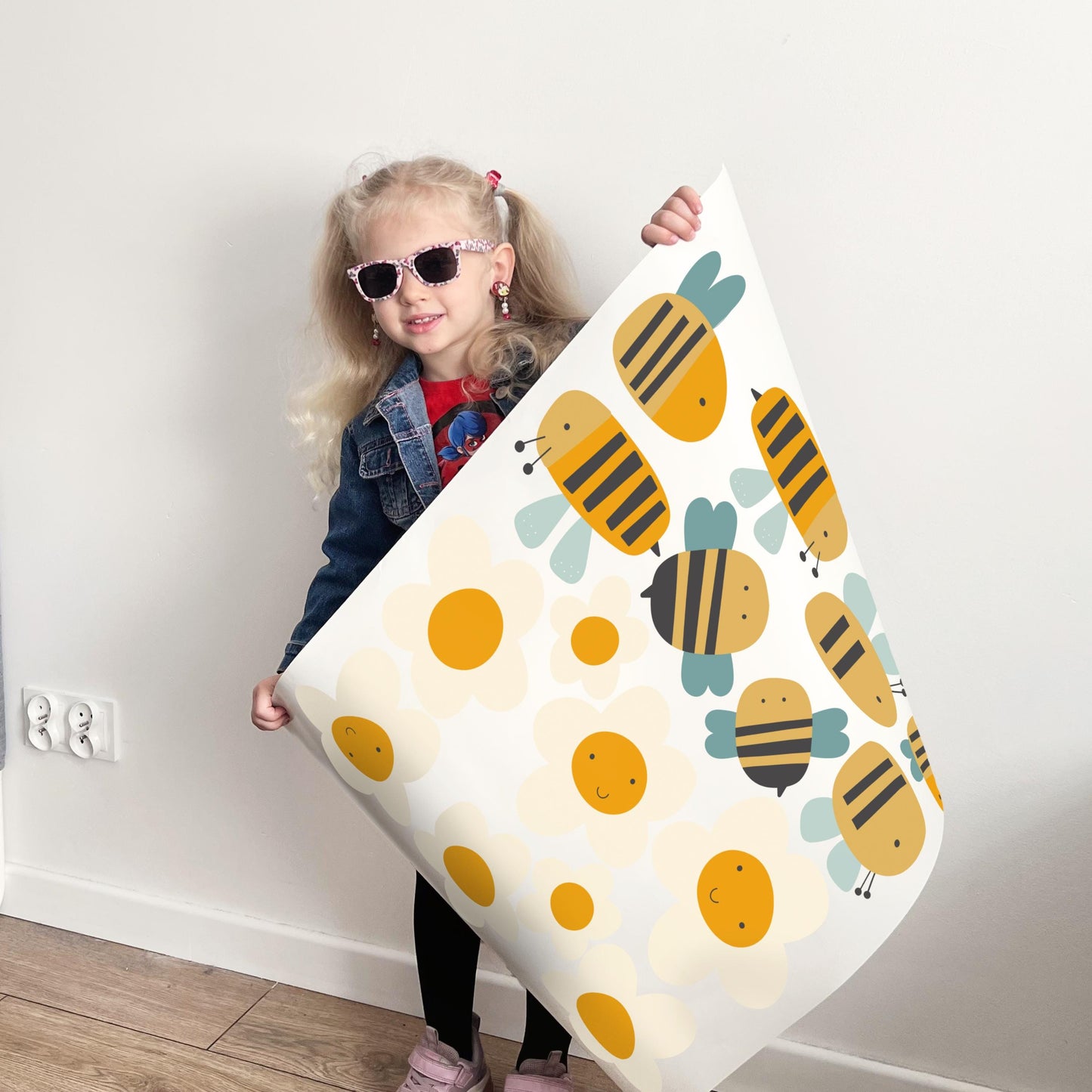Stickers muraux abeilles et fleurs – Décoration murale pour chambre d'enfant inspirée de la nature, adorables autocollants réutilisables pour les espaces enfants