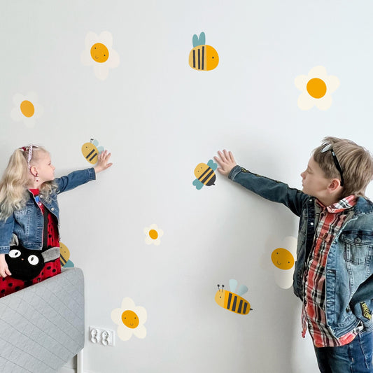 Stickers muraux abeilles et fleurs – Décoration murale pour chambre d'enfant inspirée de la nature, adorables autocollants réutilisables pour les espaces enfants